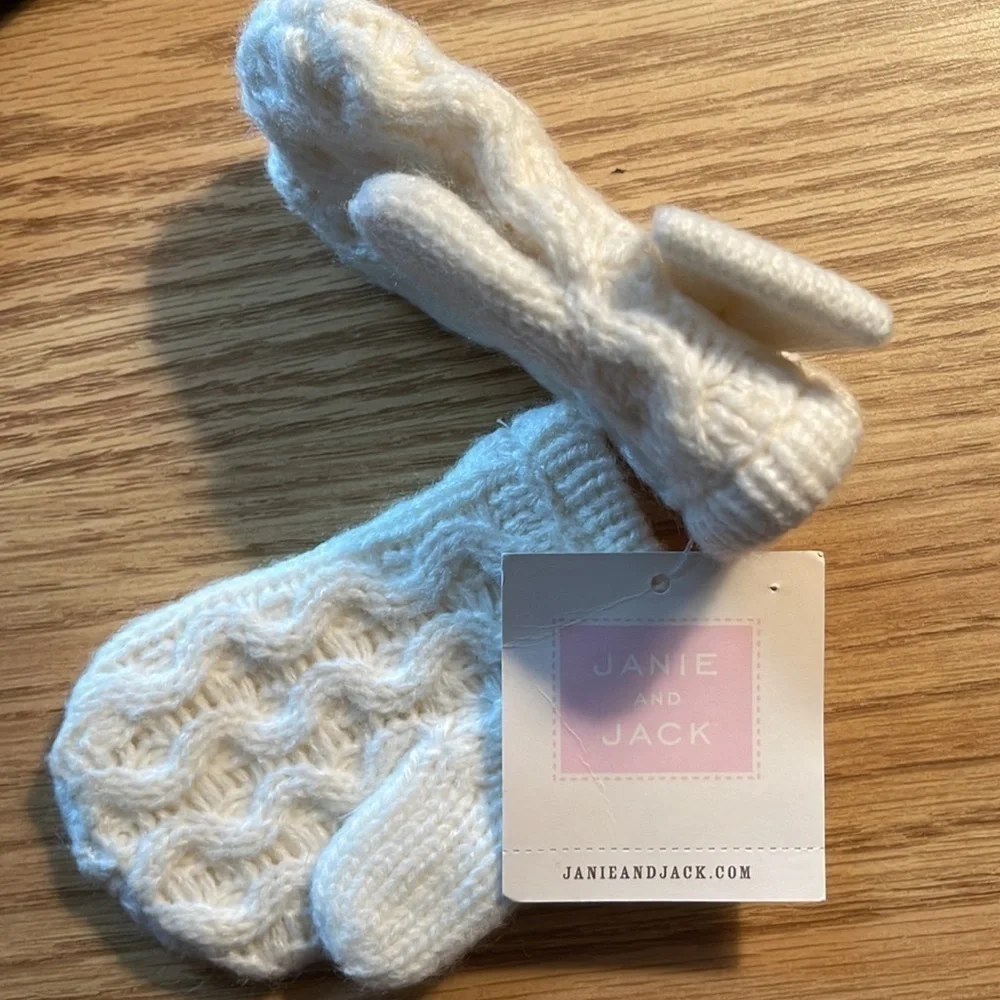 JANIE And Jack Ivory Bow Detail Mittens/Glove’s P/3/A1170